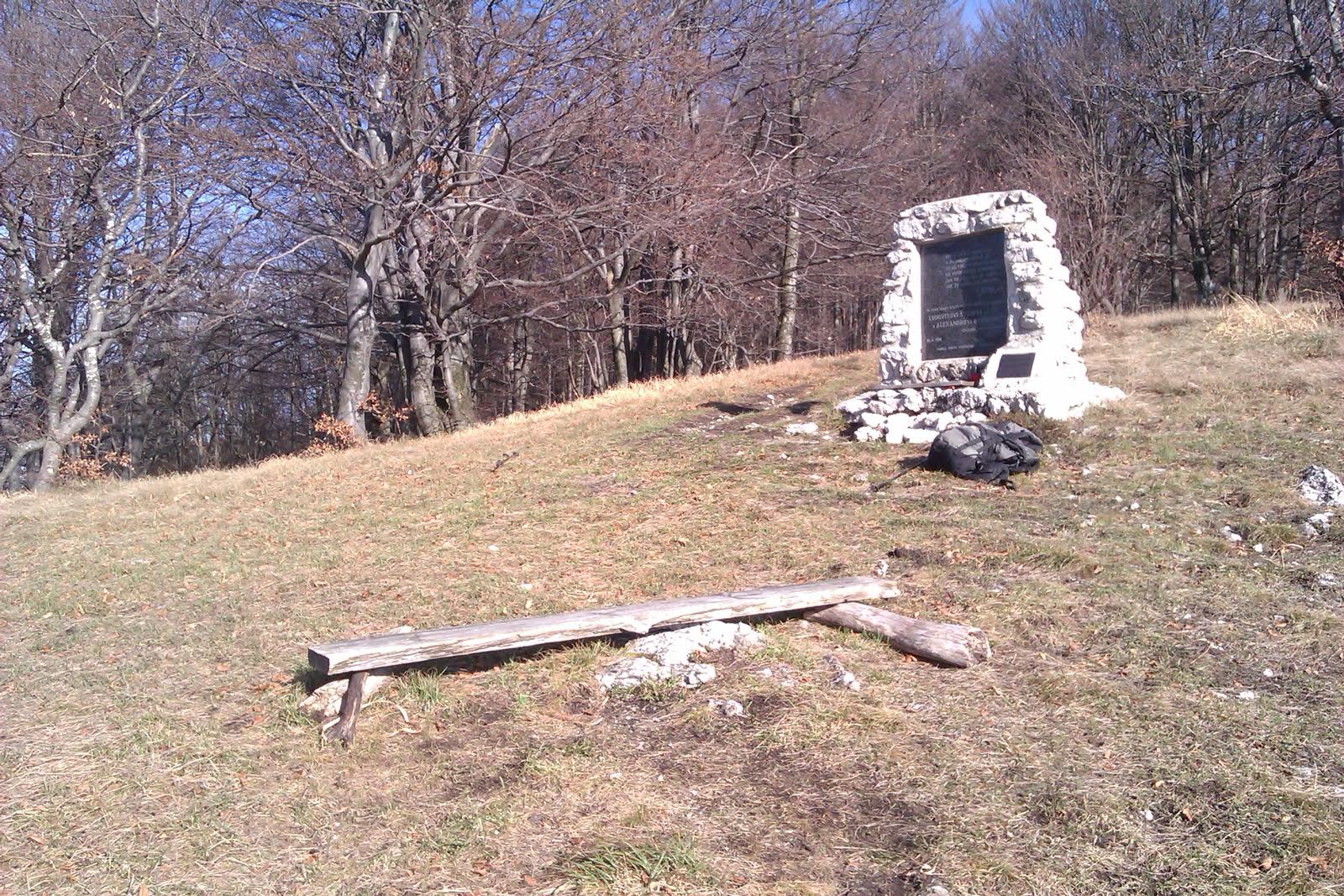 západne od vrcholu Rokoša