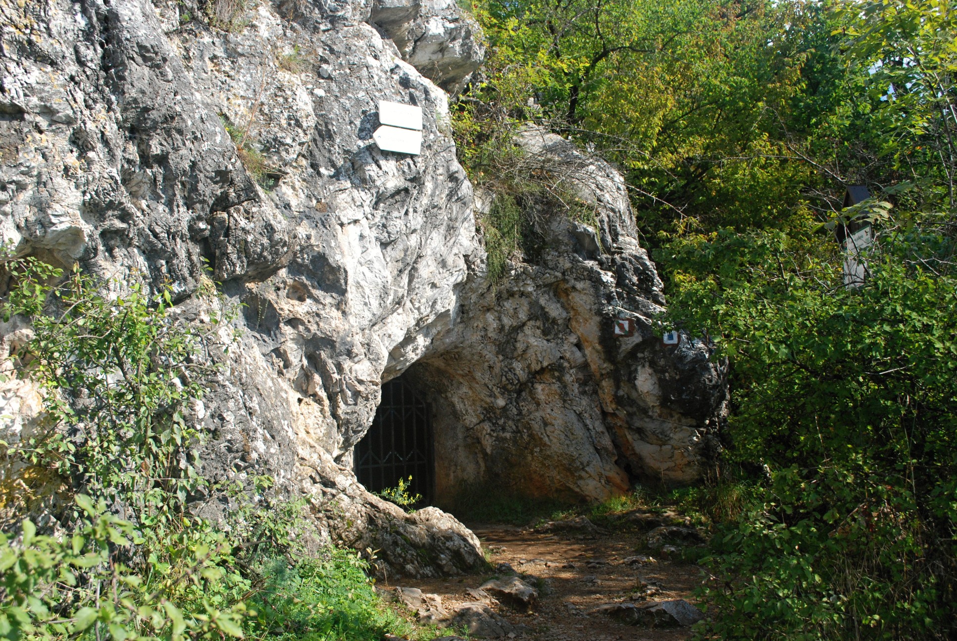 Svoradova jaskyňa